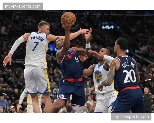 霍福德末节三分四连击，勇士逆转快船关键先生